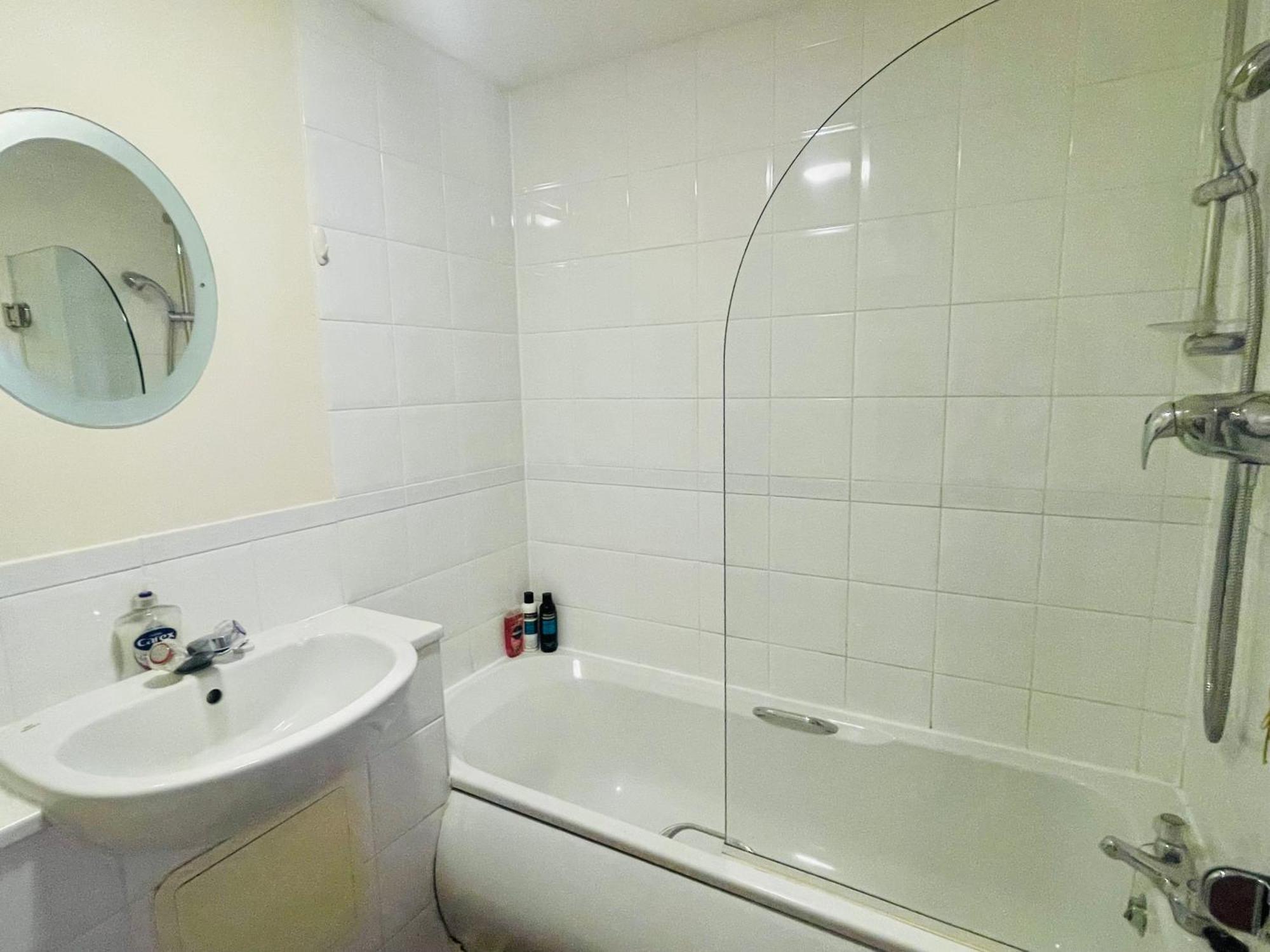Bright Fun Relaxing Apartment In The Heart Of Epsom Zewnętrze zdjęcie